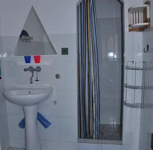 招待所 乌画廊旅馆 3*